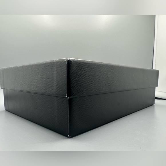 Prada Black Box - Picture 8 of 13